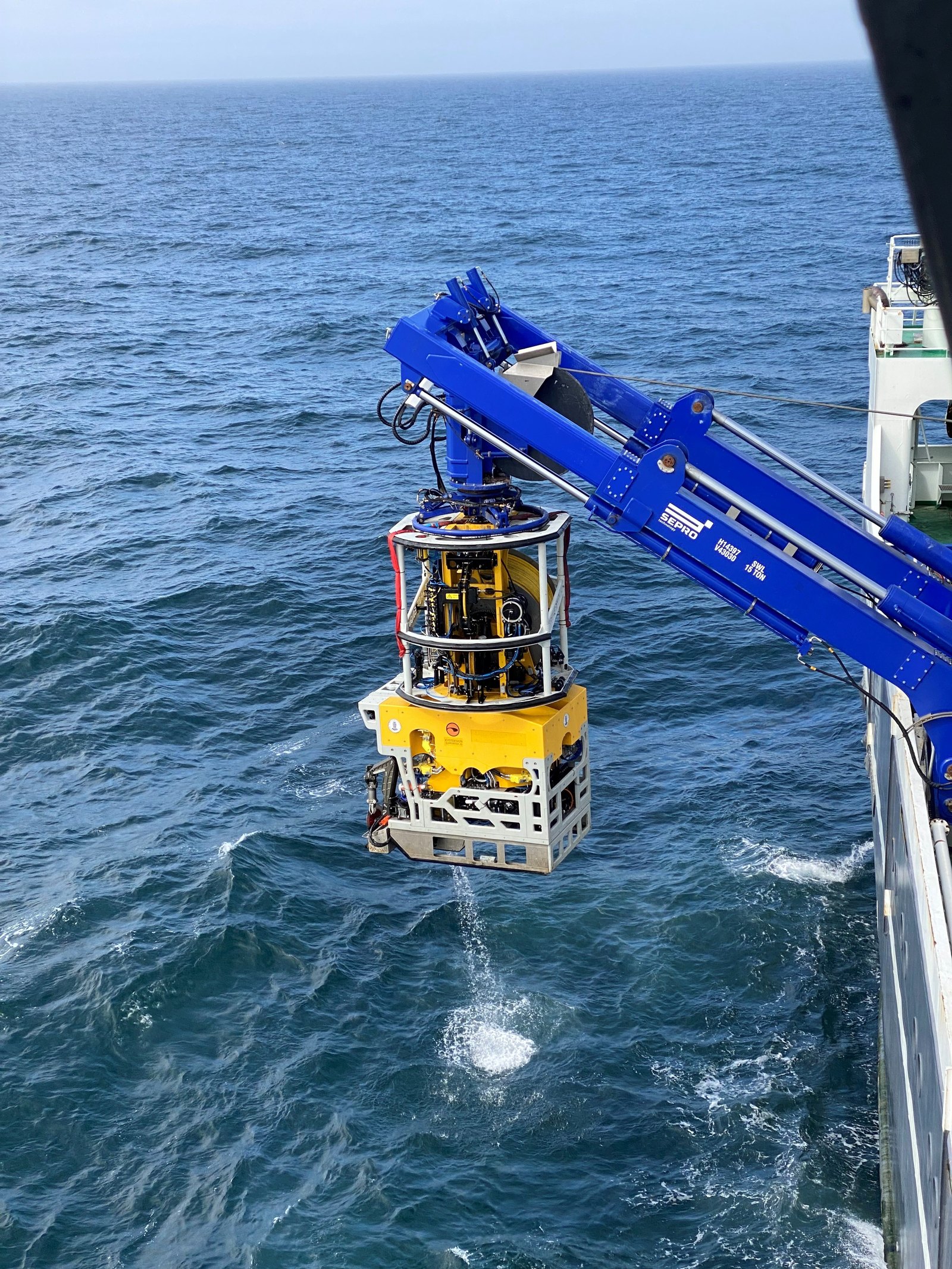 Seismic experiments on the Mohns Ridge